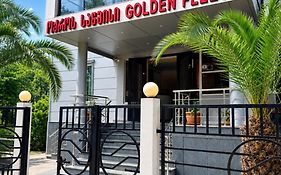 Golden Fleece Hotel